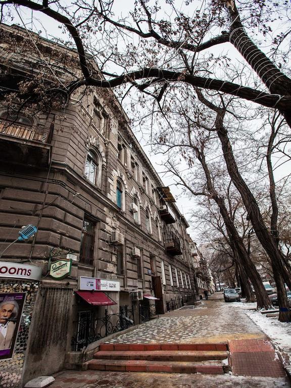 Apartments Etazh Odesa Exterior photo